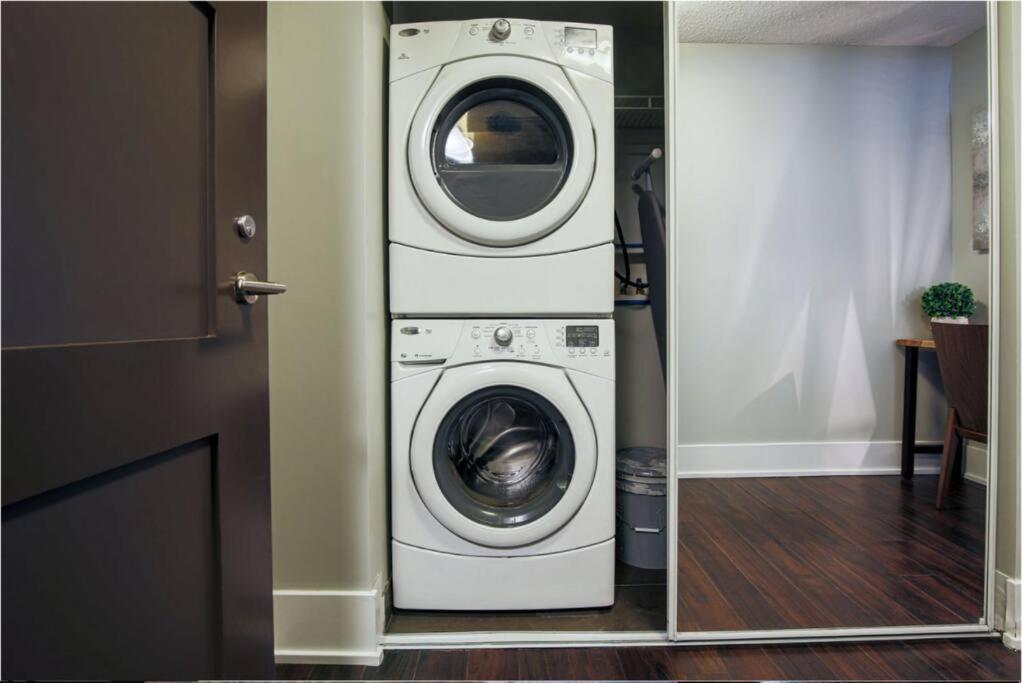 Toronto Lofts Apartment Luaran gambar